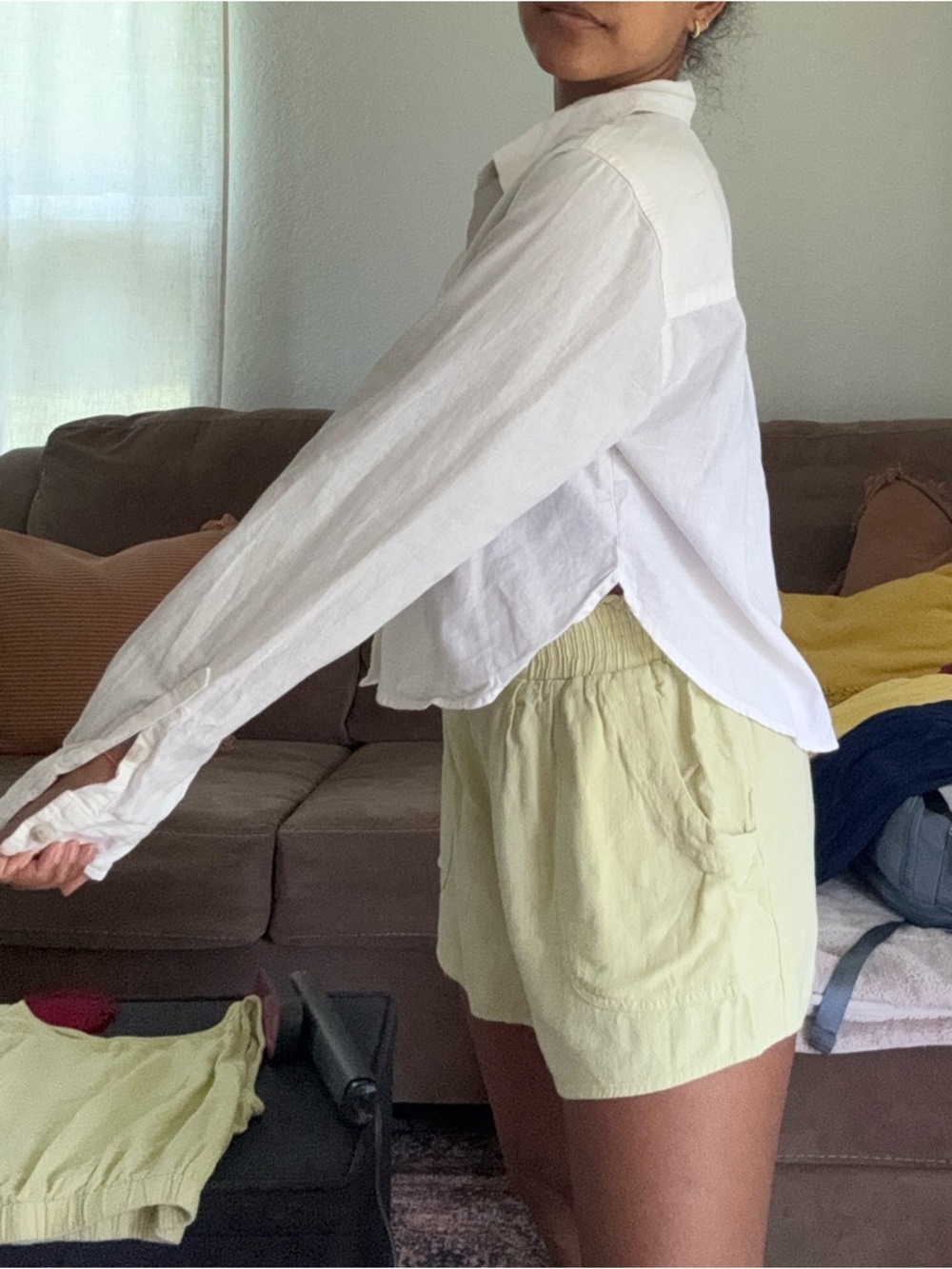 Universal Thread Cream Linen-Look Cropped Shirt - Picture 3 of 4